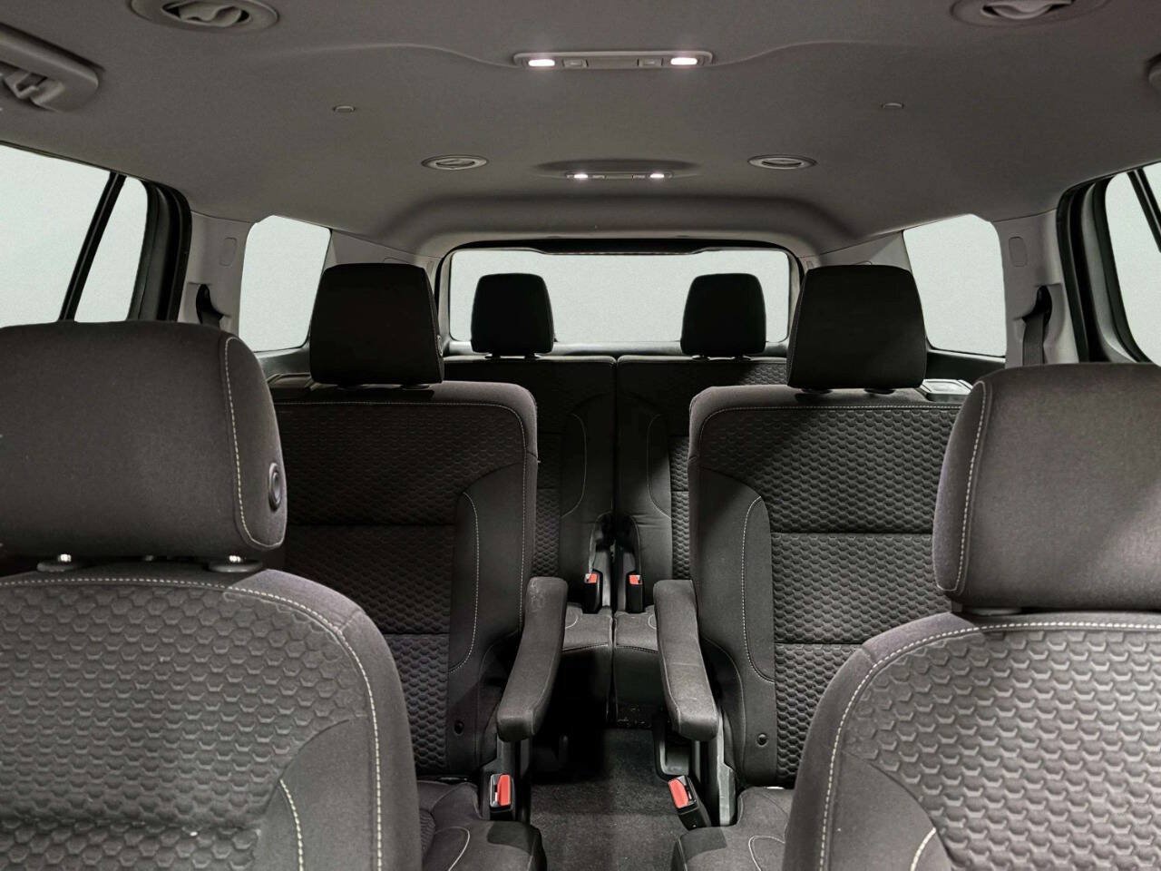 Used 2019 GMC Acadia SLE AWD/4WD image 16