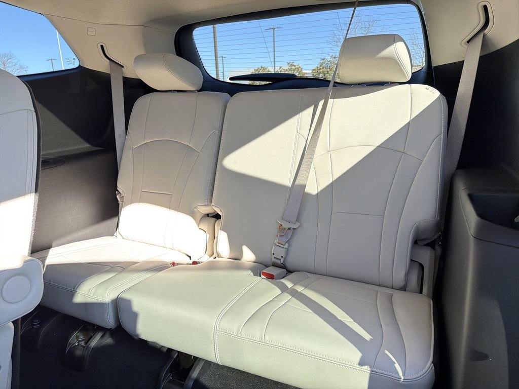 Used 2024 Buick Enclave Essence w/ Experience Buick Package image 15