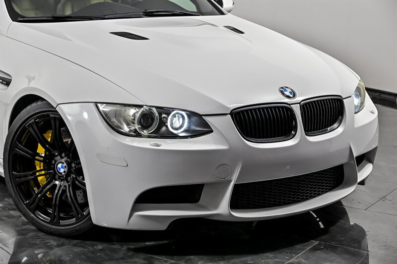 Used 2011 BMW M3 Coupe RWD image 2