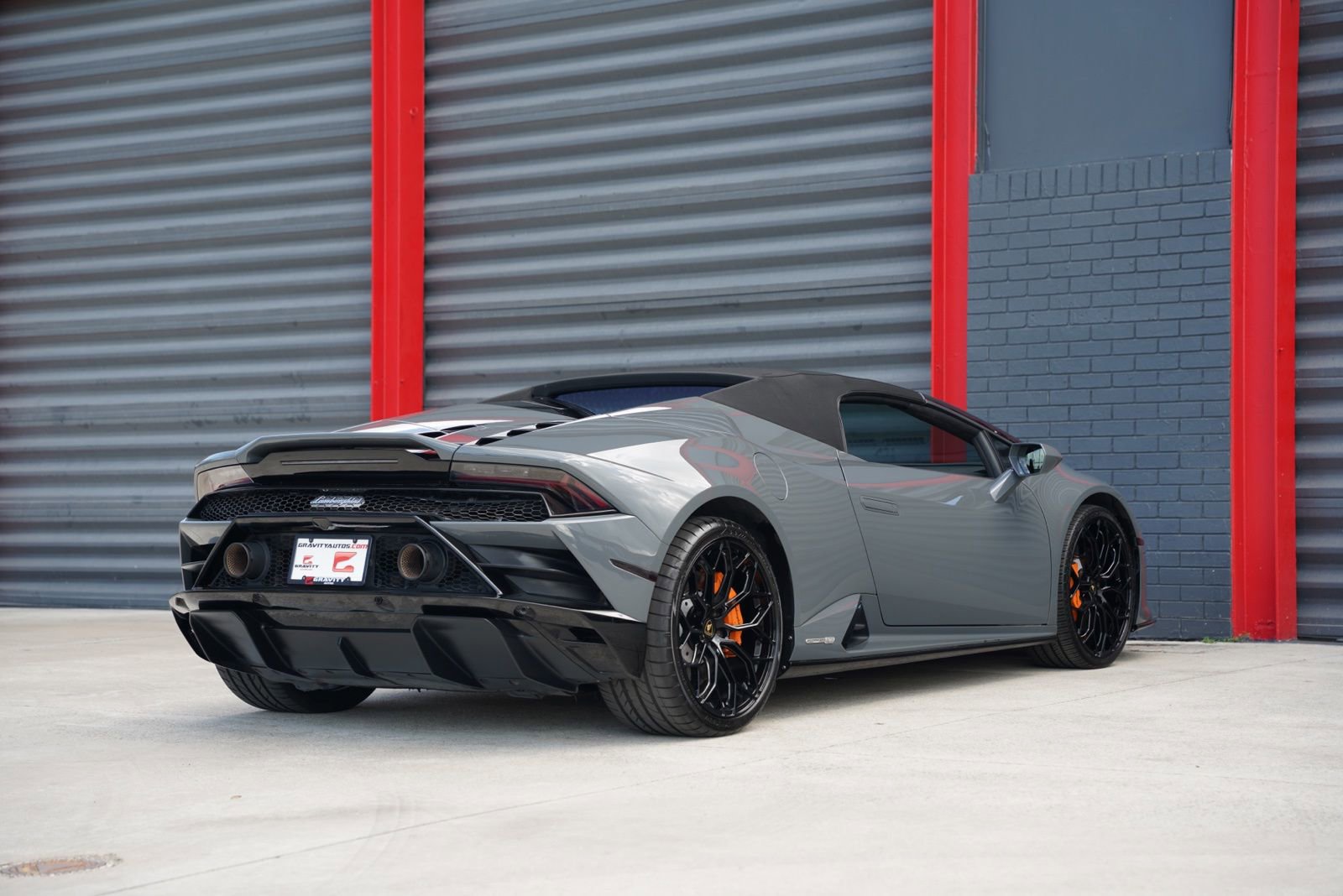 Used 2021 Lamborghini Huracan EVO image 10