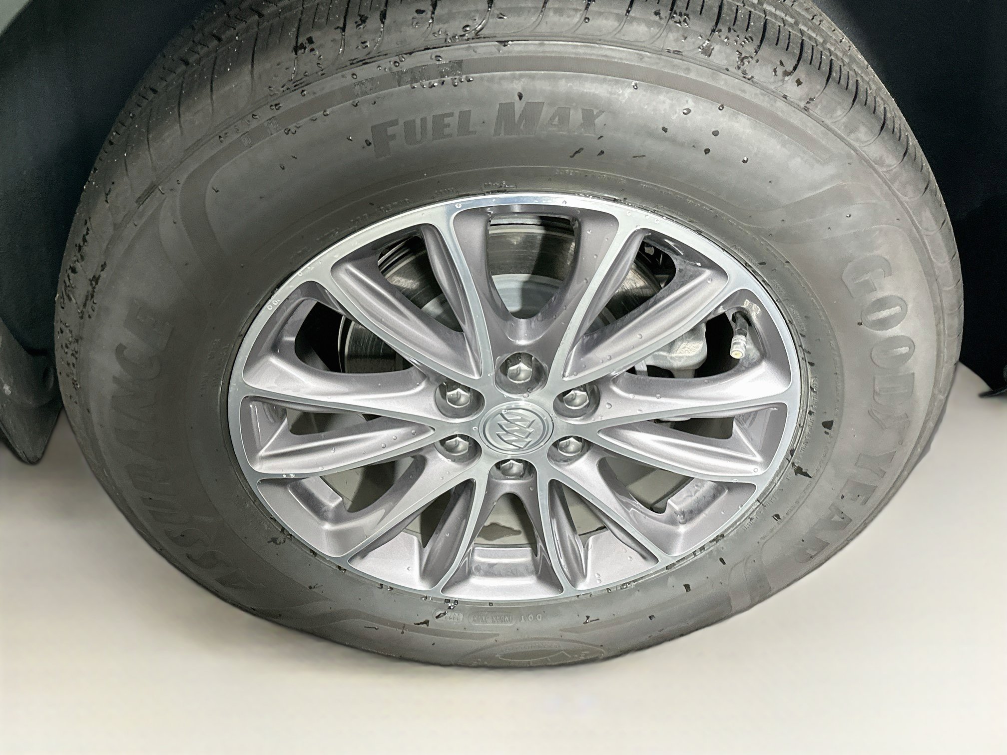 Used 2022 Buick Enclave Essence FWD image 11