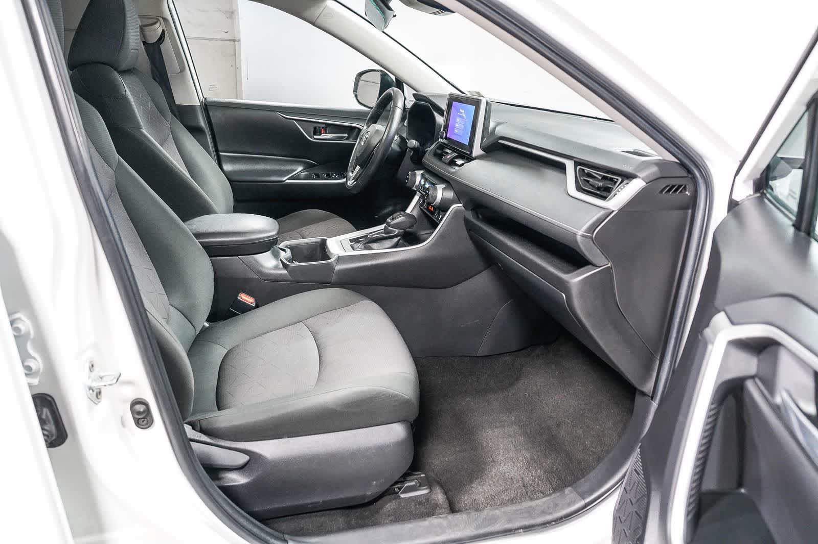 Certified 2023 Toyota RAV4 XLE w/ Convenience Package FWD image 18
