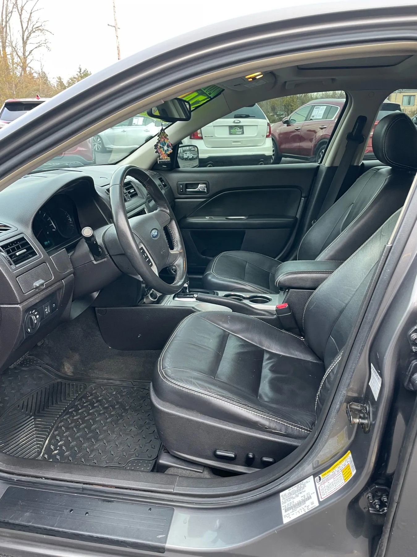 Used 2011 Ford Fusion SEL w/ 301A Rapid Spec Order Code image 11