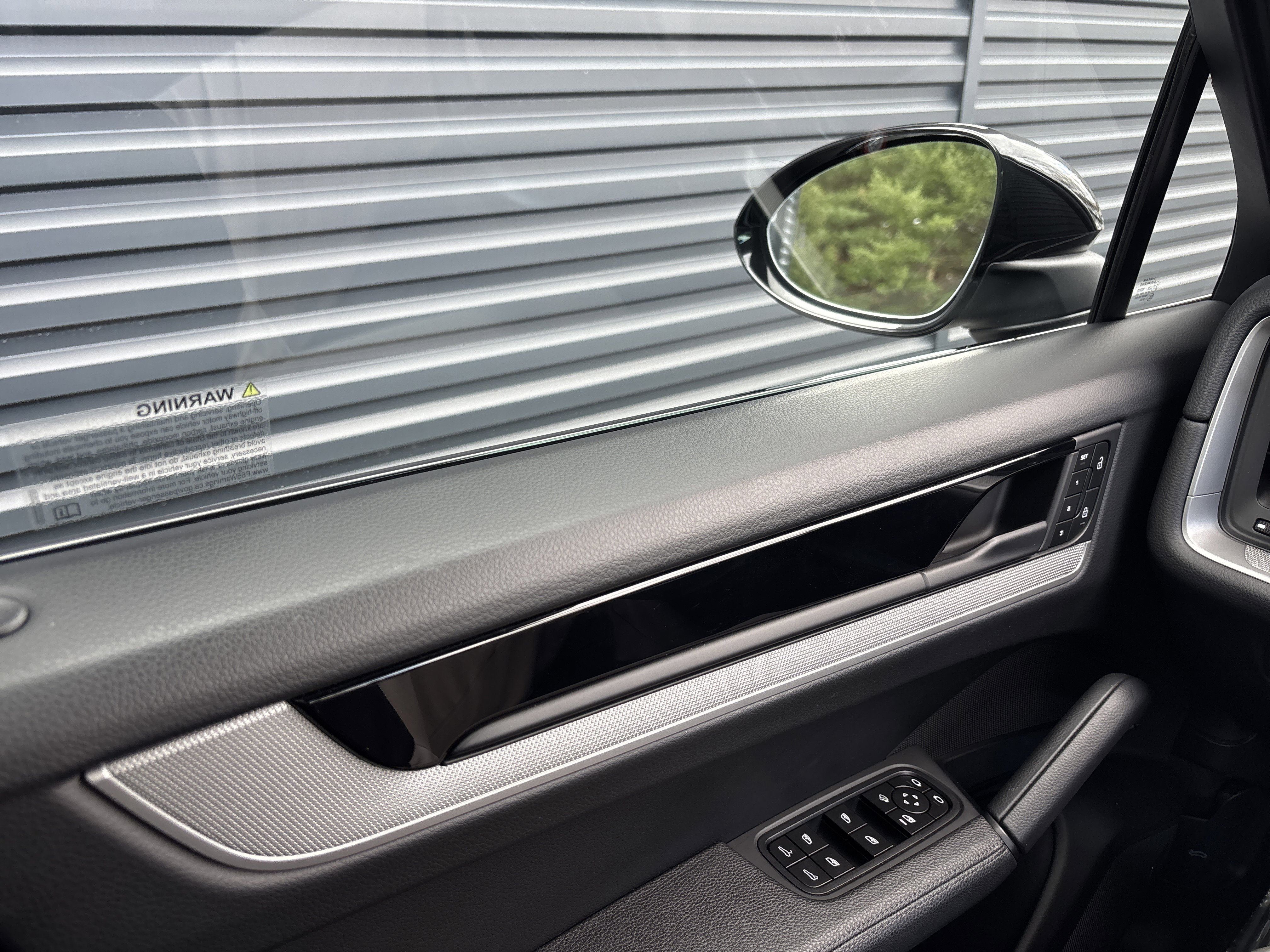 Certified 2024 Porsche Cayenne Coupe image 24