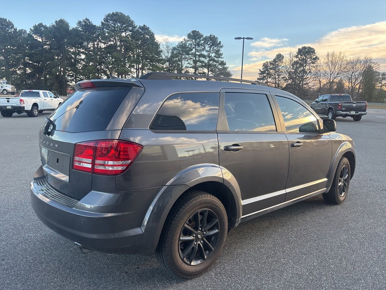 Used 2020 Dodge Journey SE w/ SE Popular Equipment Group image 8