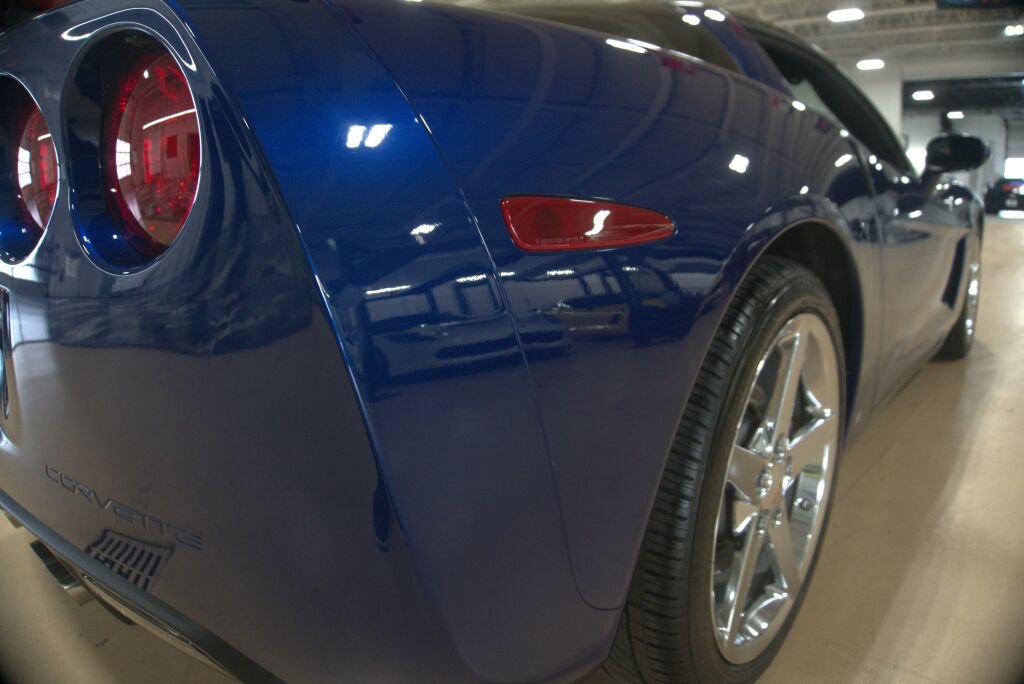 Used 2007 Chevrolet Corvette Coupe w/ Preferred Equipment Group RWD image 24
