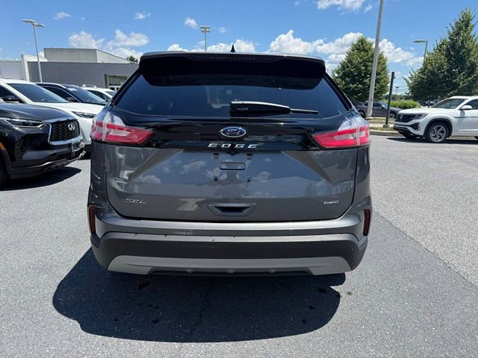 Used 2022 Ford Edge SEL w/ Convenience Package AWD/4WD image 11