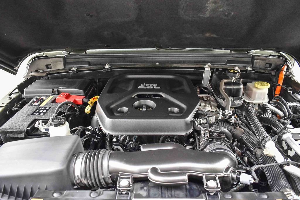 Used 2022 Jeep Wrangler Unlimited Sahara 4xe image 24