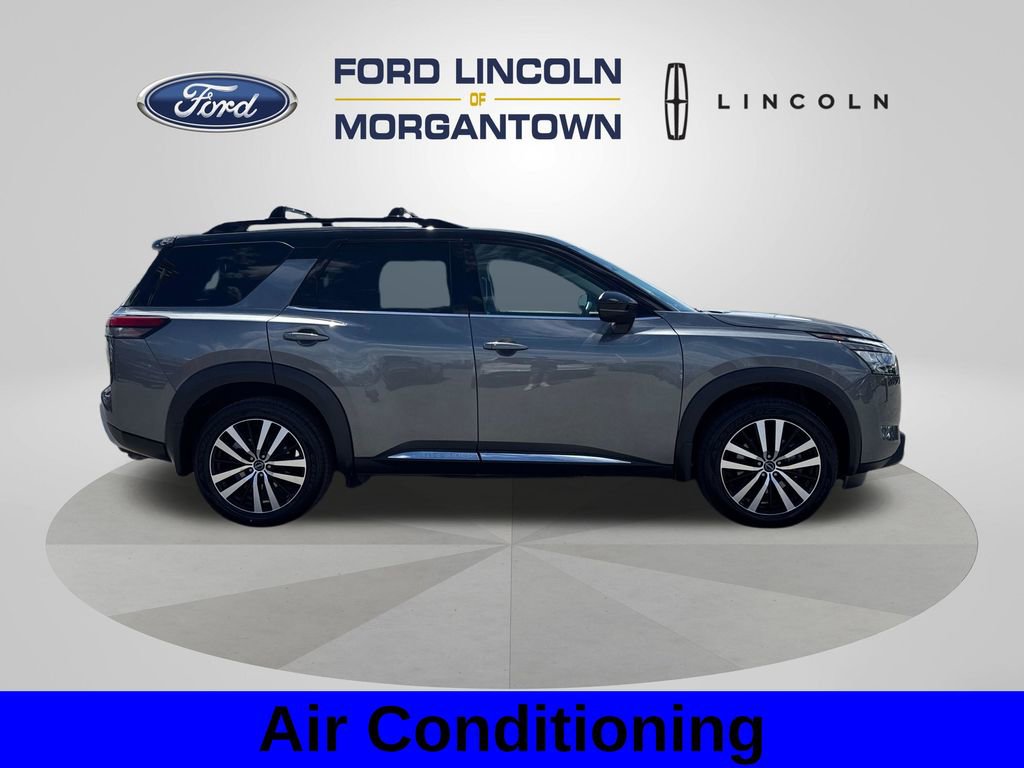 Used 2025 Nissan Pathfinder Platinum w/ Cargo Package AWD/4WD image 5
