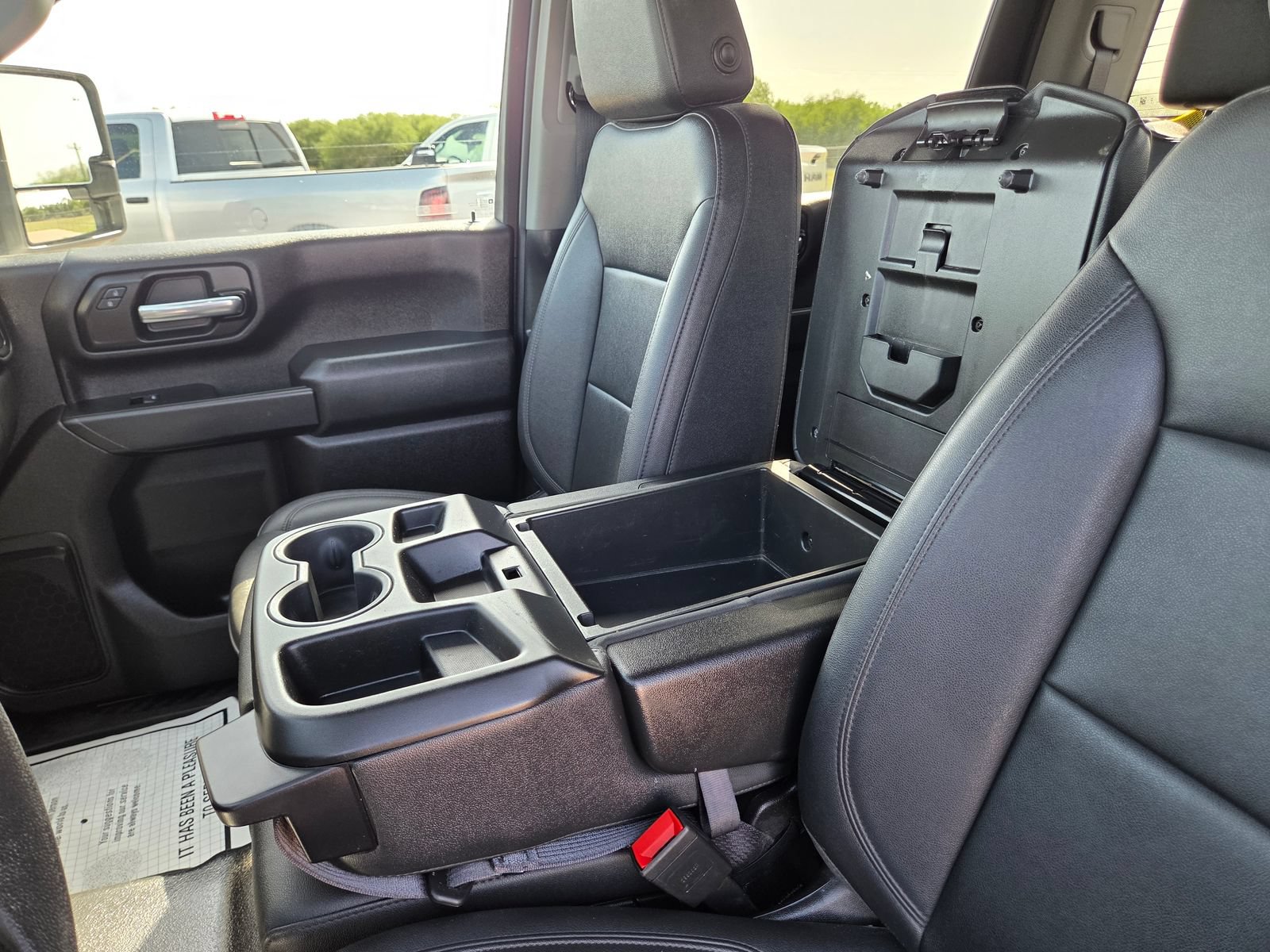 Used 2024 GMC Sierra 3500 Pro AWD/4WD image 32