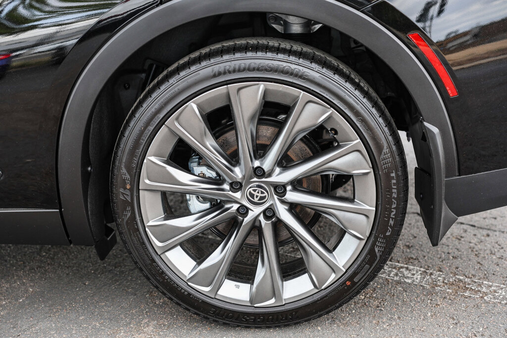 Certified 2026 Toyota Crown XLE w/ Advanced Technology Package AWD/4WD image 34