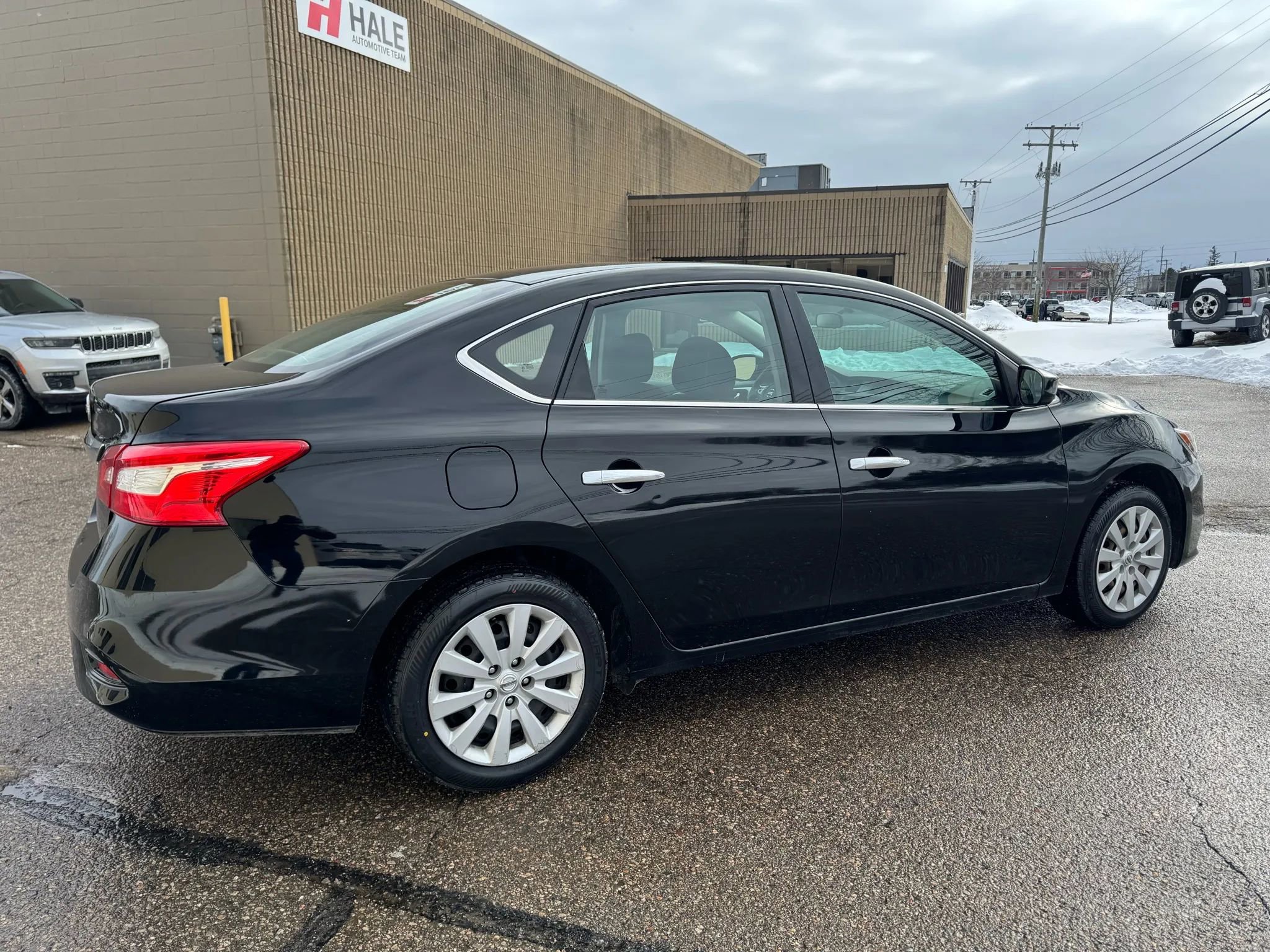 Used 2019 Nissan Sentra S image 10