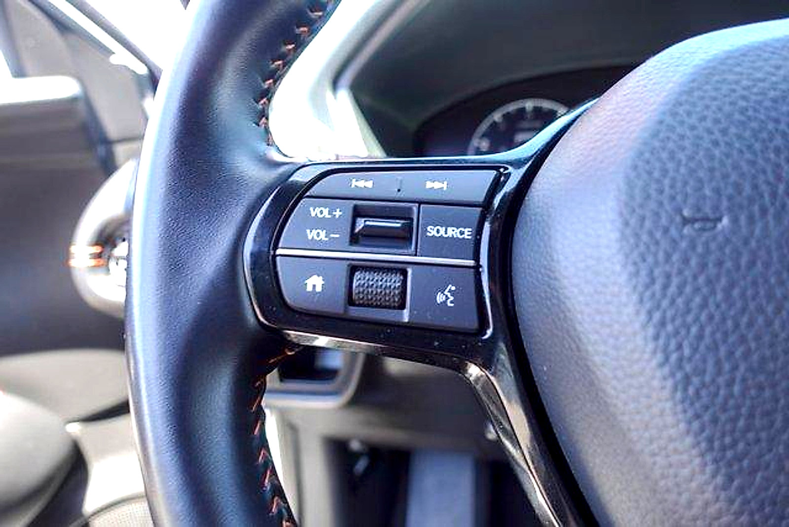 Used 2025 Honda HR-V Sport image 13