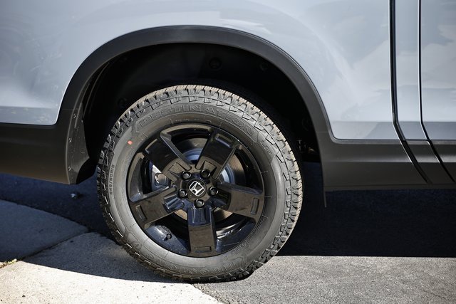 New 2026 Honda Ridgeline Black Edition image 17