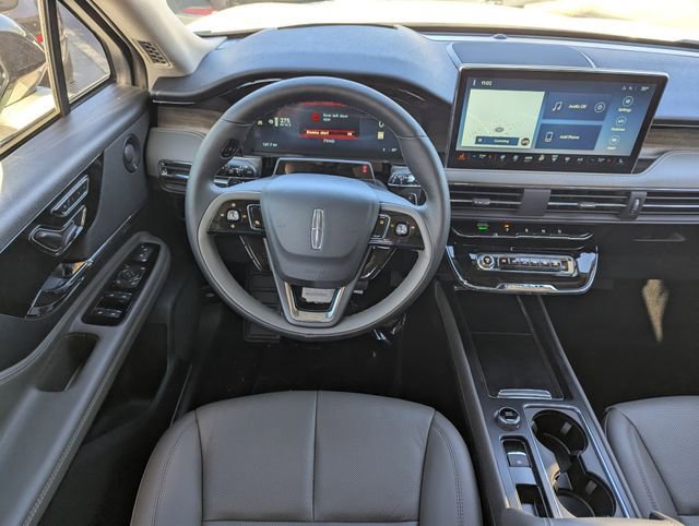 New 2025 Lincoln Corsair Reserve w/ Equipment Group 202A AWD/4WD image 15