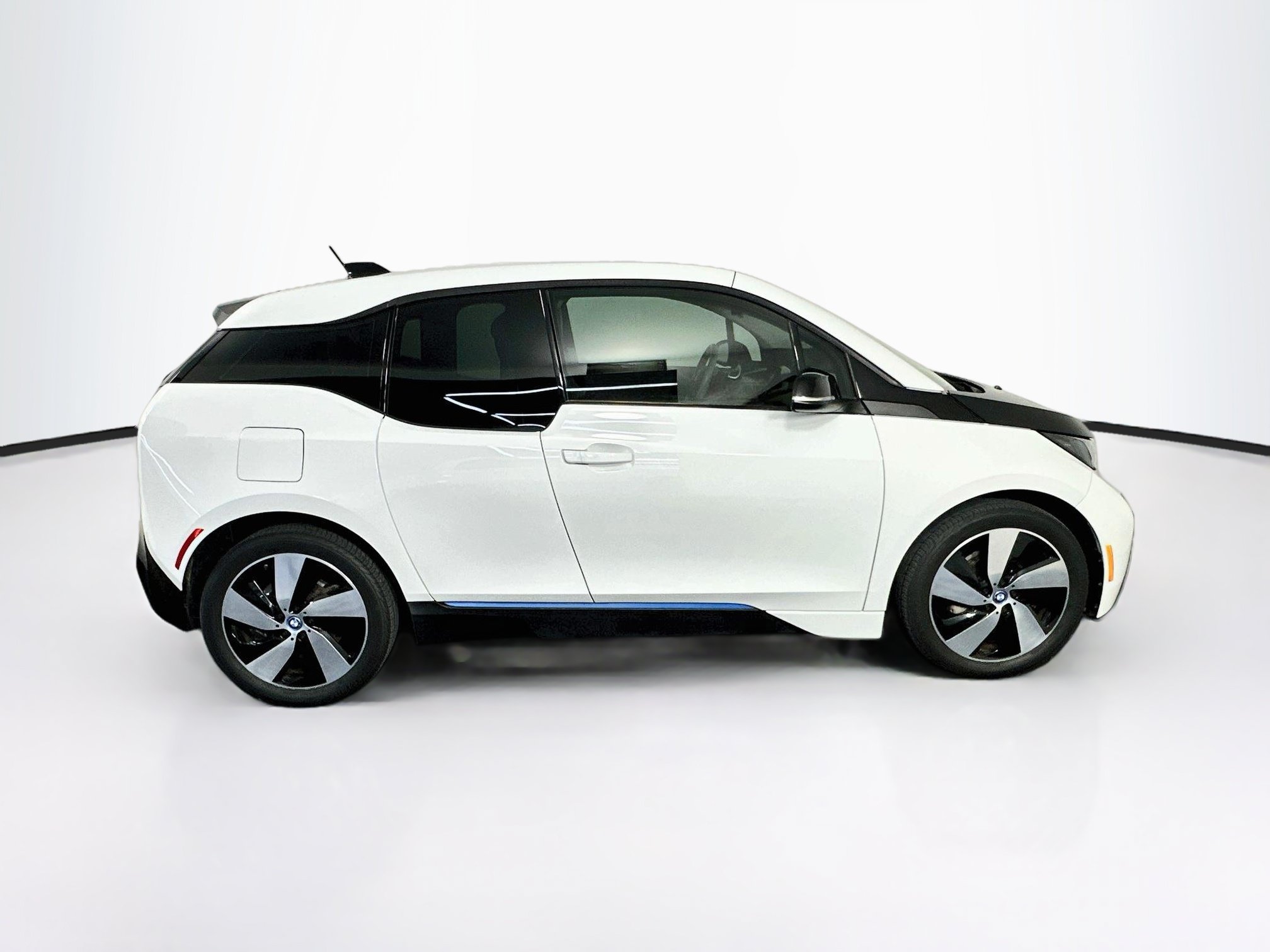 Used 2015 BMW i3 RWD image 10