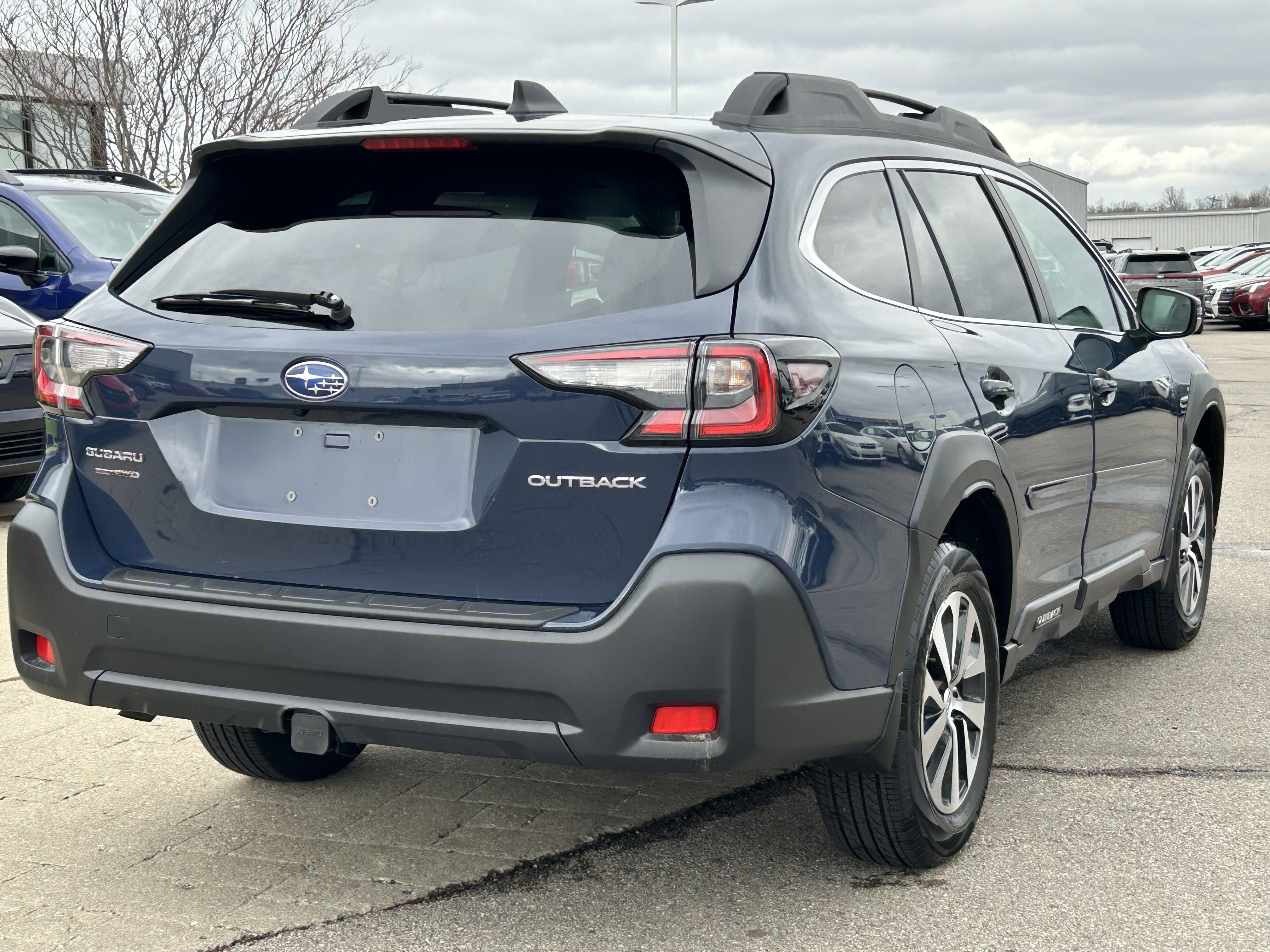 Used 2025 Subaru Outback Premium w/ Popular Package #1 image 7