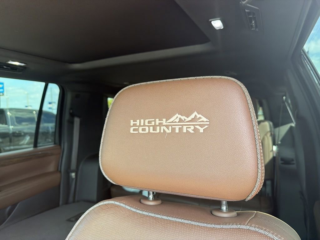 Used 2022 Chevrolet Suburban High Country AWD/4WD image 22
