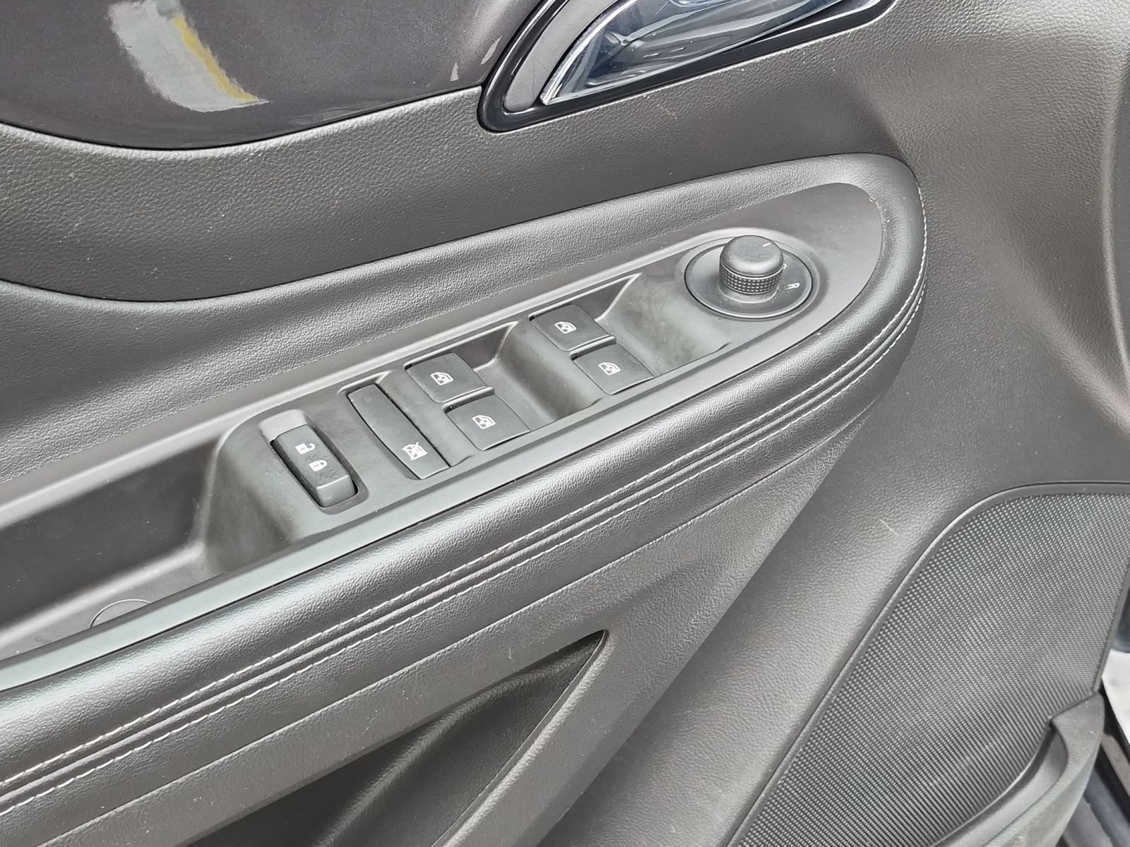 Used 2019 Buick Encore Preferred FWD image 13