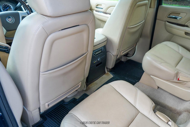 Used 2009 Cadillac Escalade AWD image 54