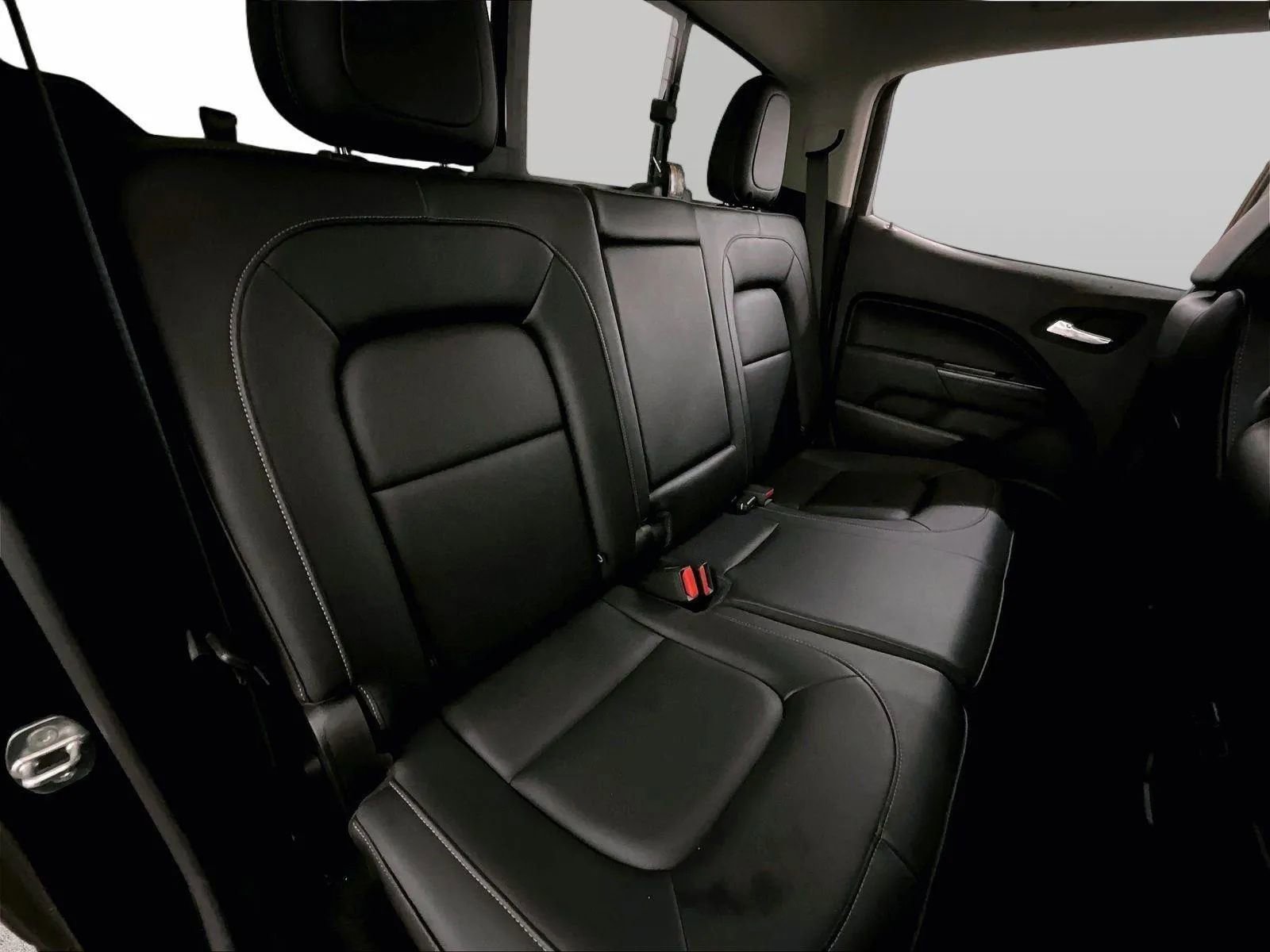 Used 2017 Chevrolet Colorado LT w/ Midnight Edition image 26