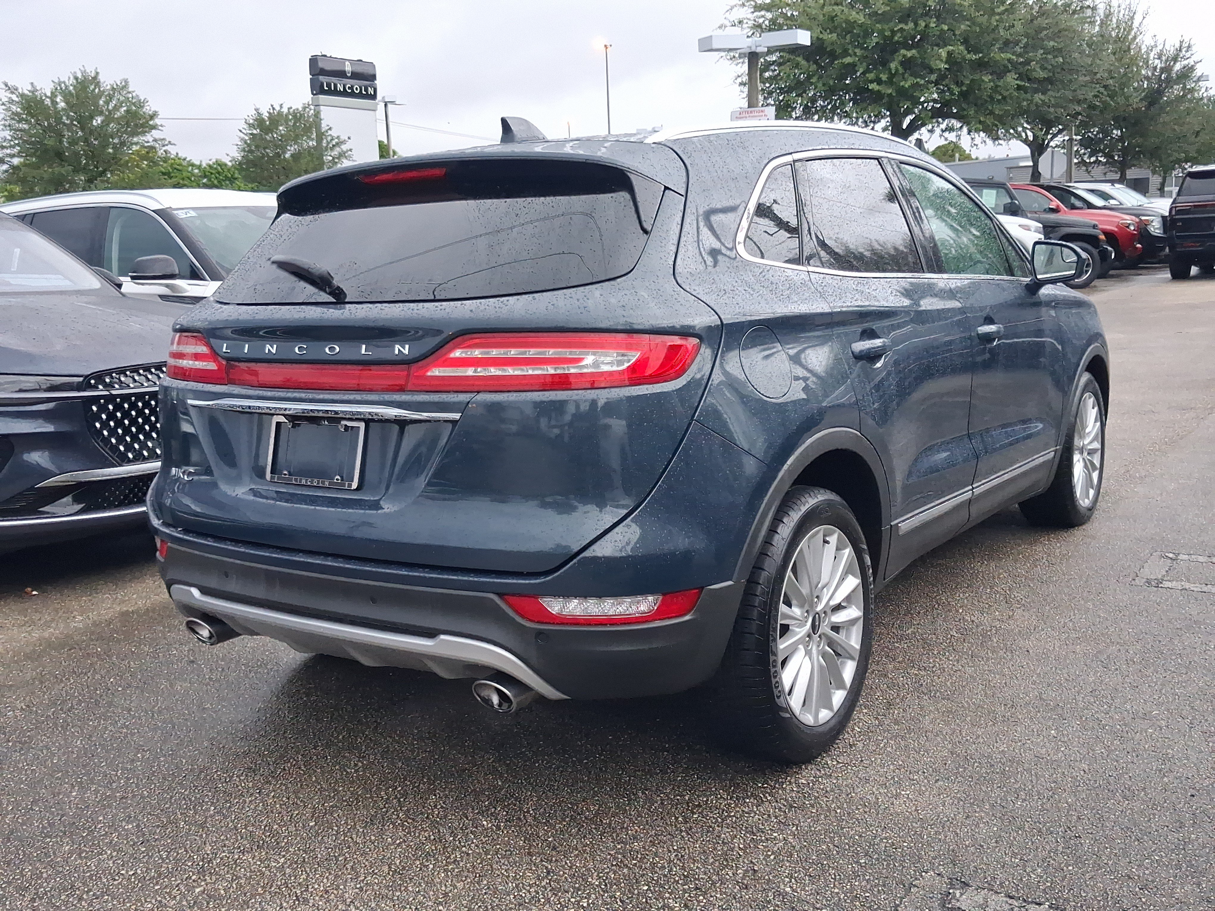 Used 2019 Lincoln MKC Premiere FWD image 4