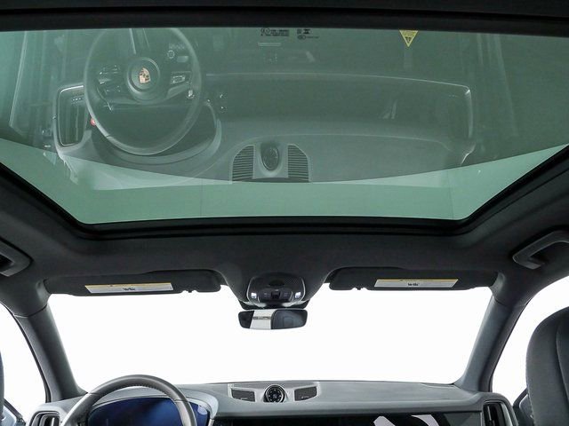 New 2026 Porsche Cayenne image 21