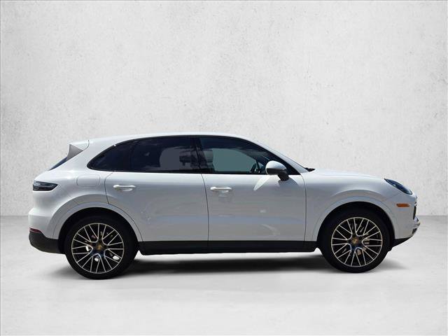 Used 2022 Porsche Cayenne AWD/4WD image 4
