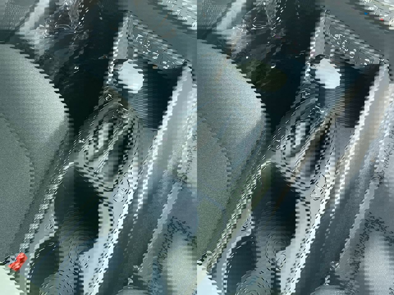 New 2025 Kia K4 LXS image 24