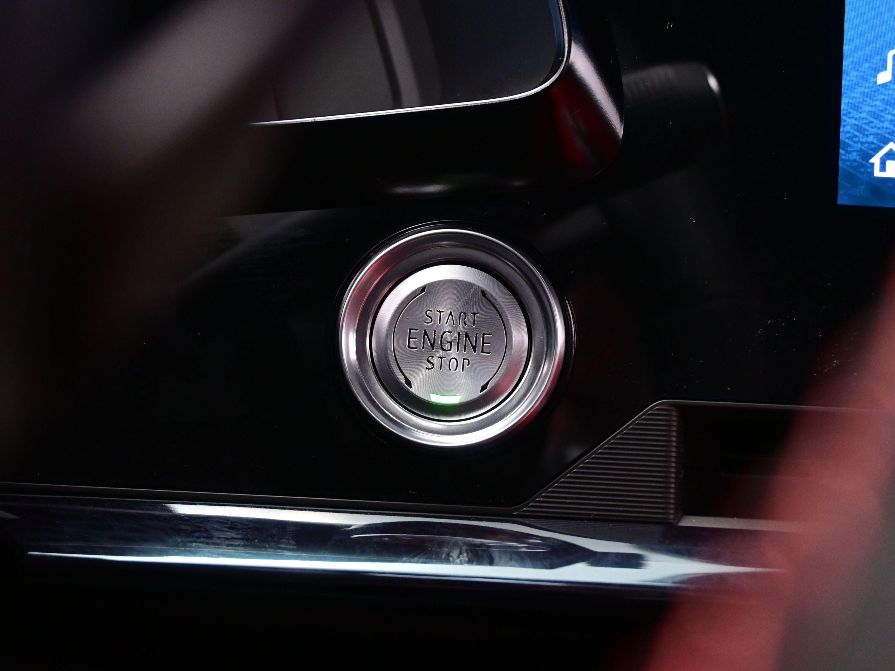 Used 2025 Chevrolet Corvette Z06 w/ Stealth Interior Trim Package RWD image 20