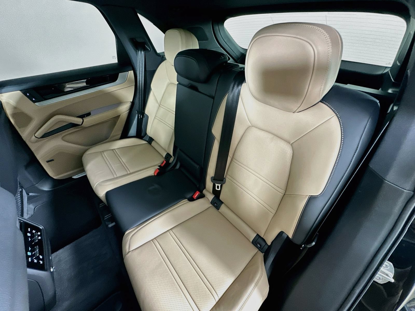 New 2026 Porsche Cayenne AWD/4WD image 35