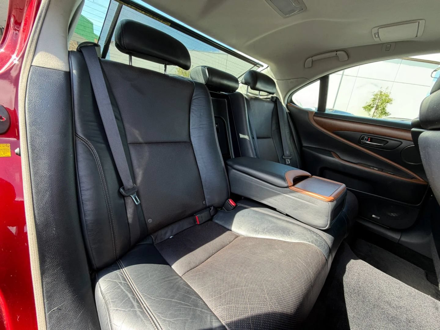Used 2010 Lexus LS 460 RWD image 36