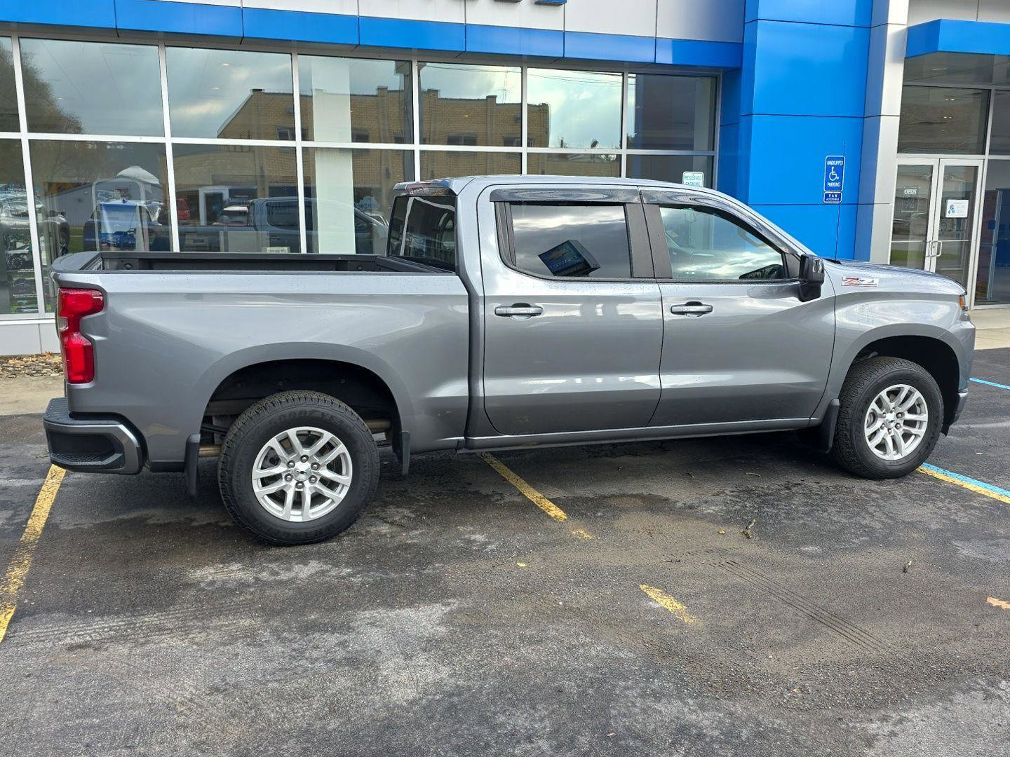 Used 2021 Chevrolet Silverado 1500 RST image 18