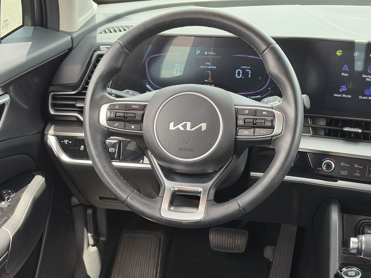 Certified 2025 Kia Sportage EX FWD image 13