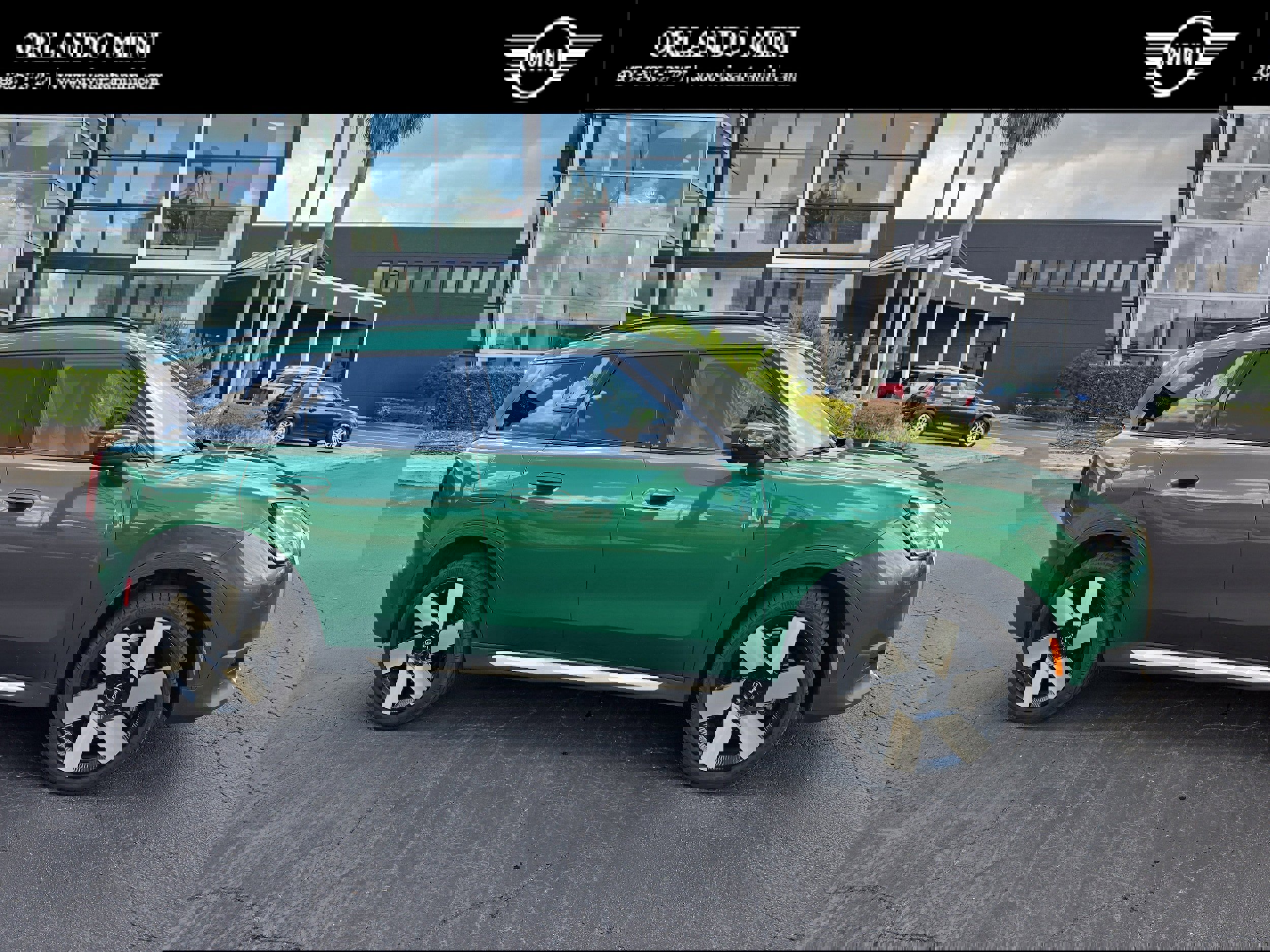 Used 2025 MINI Cooper Countryman S w/ Comfort Package Max image 1