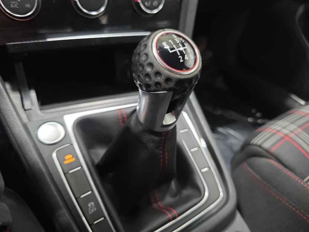 Used 2017 Volkswagen GTI Sport FWD image 23