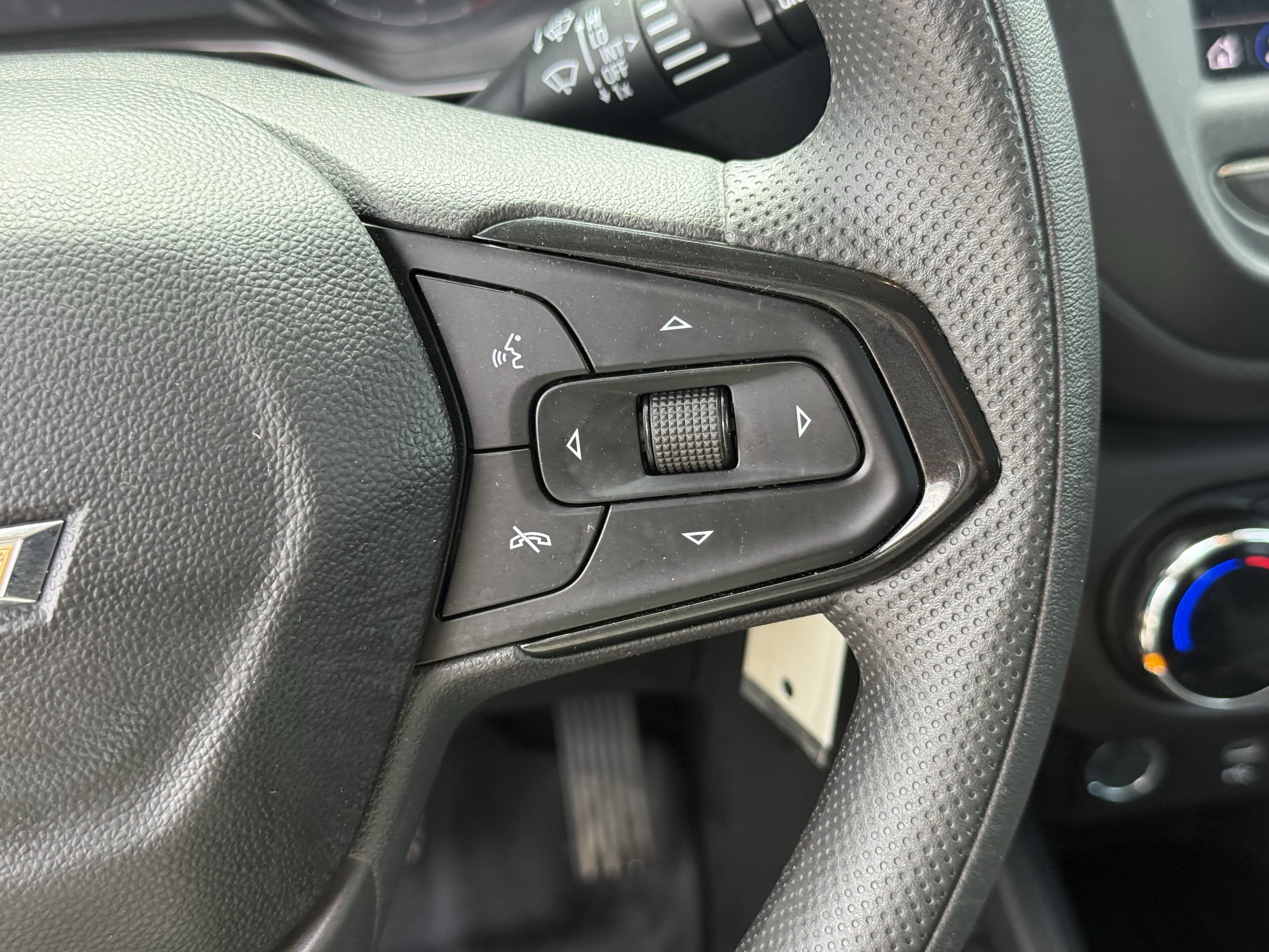 Used 2023 Chevrolet TrailBlazer LS AWD/4WD image 17