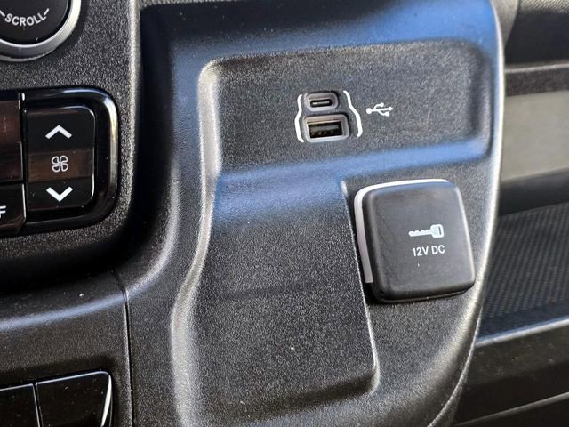 Used 2024 RAM ProMaster 2500 w/ Convenience Group FWD image 14