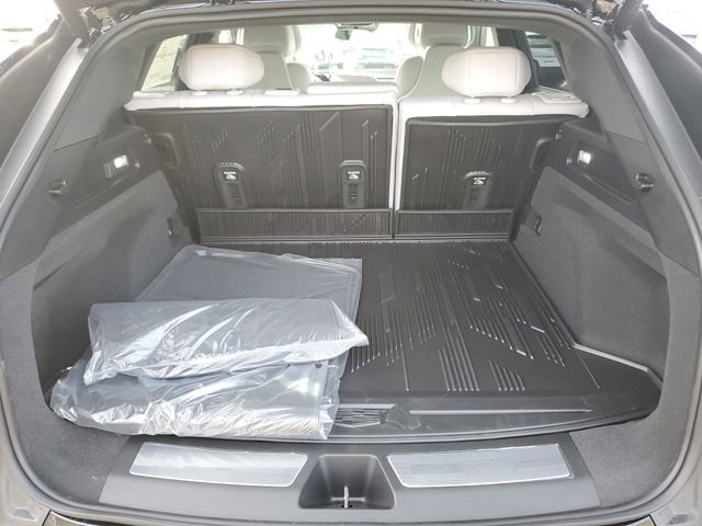 New 2026 Cadillac Lyriq Sport w/ LPO, Floor Liner Package image 8