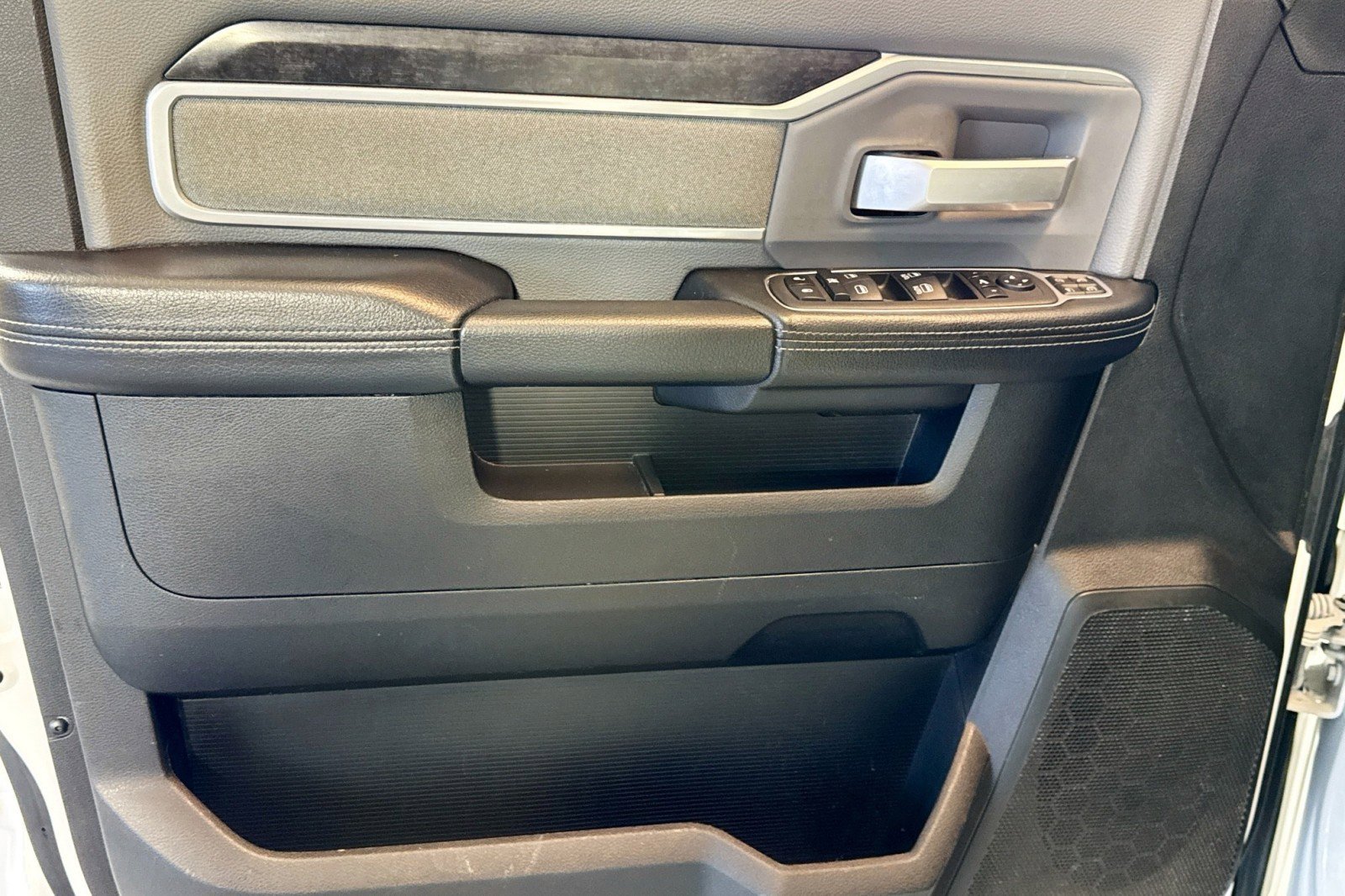 Used 2023 RAM 2500 Big Horn w/ Level 1 Equipment Group image 16