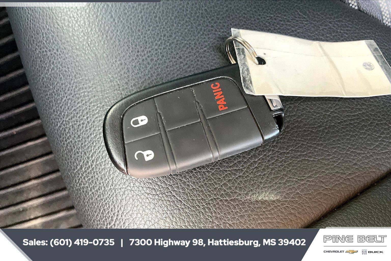 Used 2022 Toyota Camry SE FWD image 9