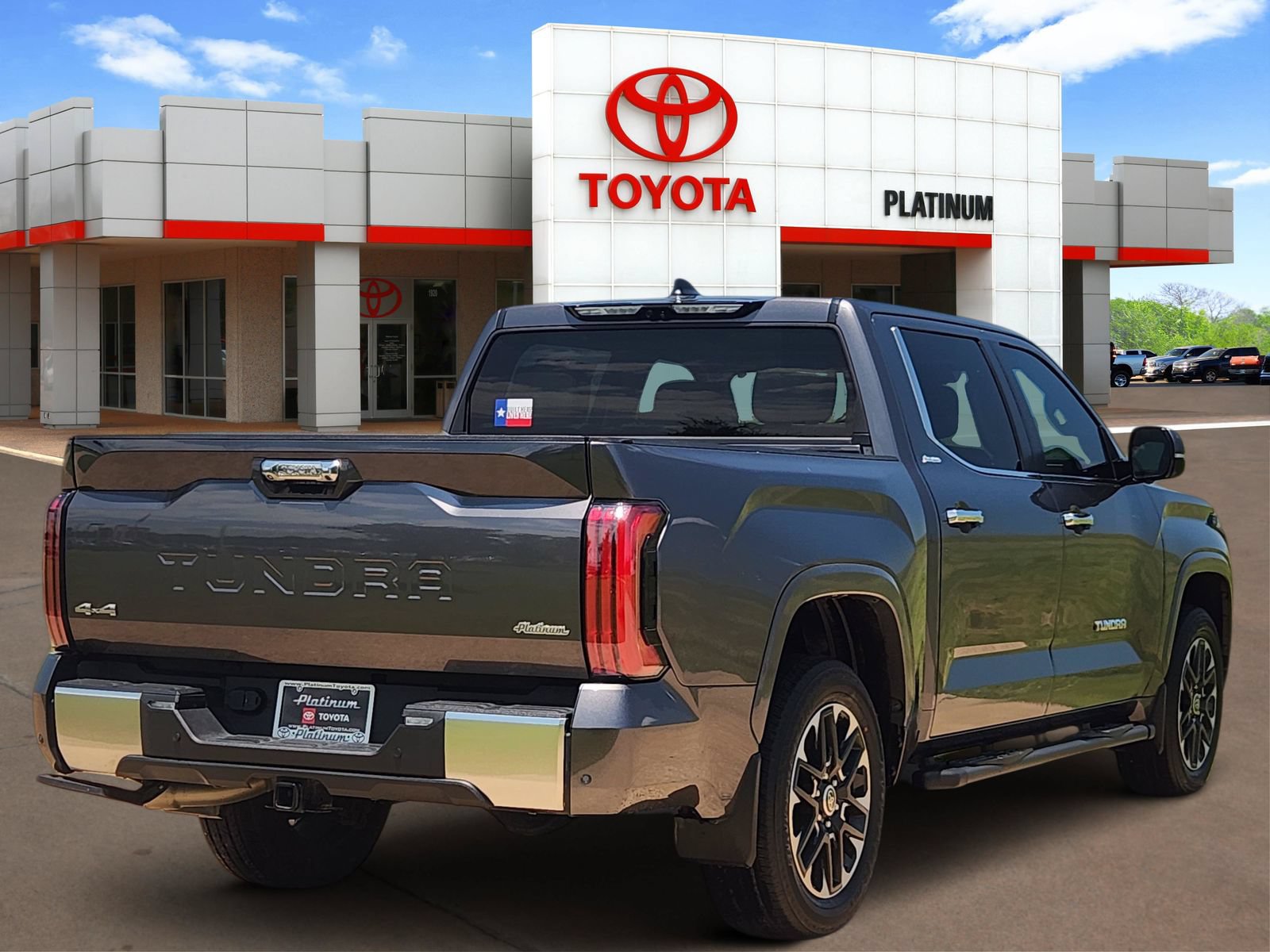 Used 2024 Toyota Tundra Limited AWD/4WD image 4