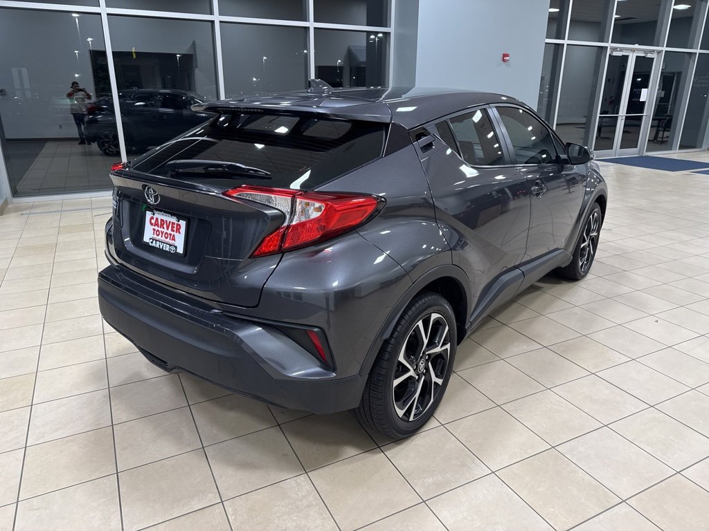 Used 2022 Toyota C-HR XLE image 7