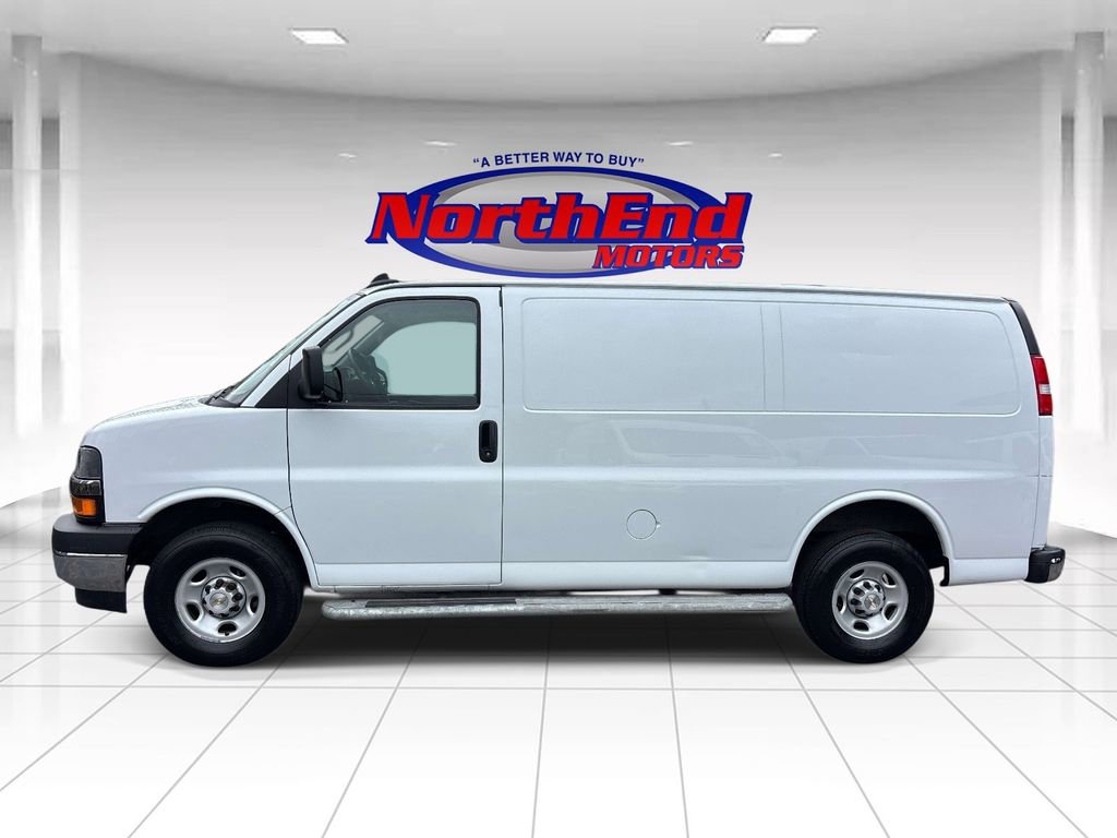 Used 2024 Chevrolet Express 2500 w/ Driver Convenience Package RWD image 6