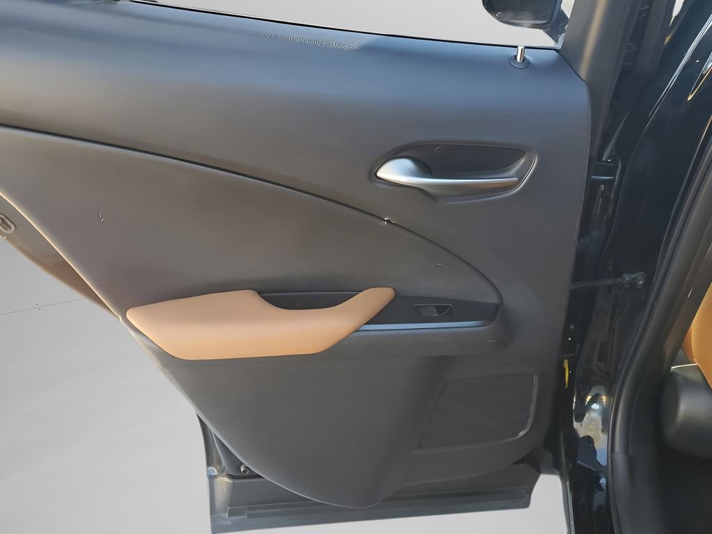 Used 2021 Lexus UX 250h AWD/4WD image 18