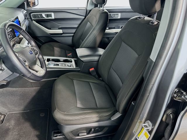 Used 2022 Ford Explorer XLT image 16