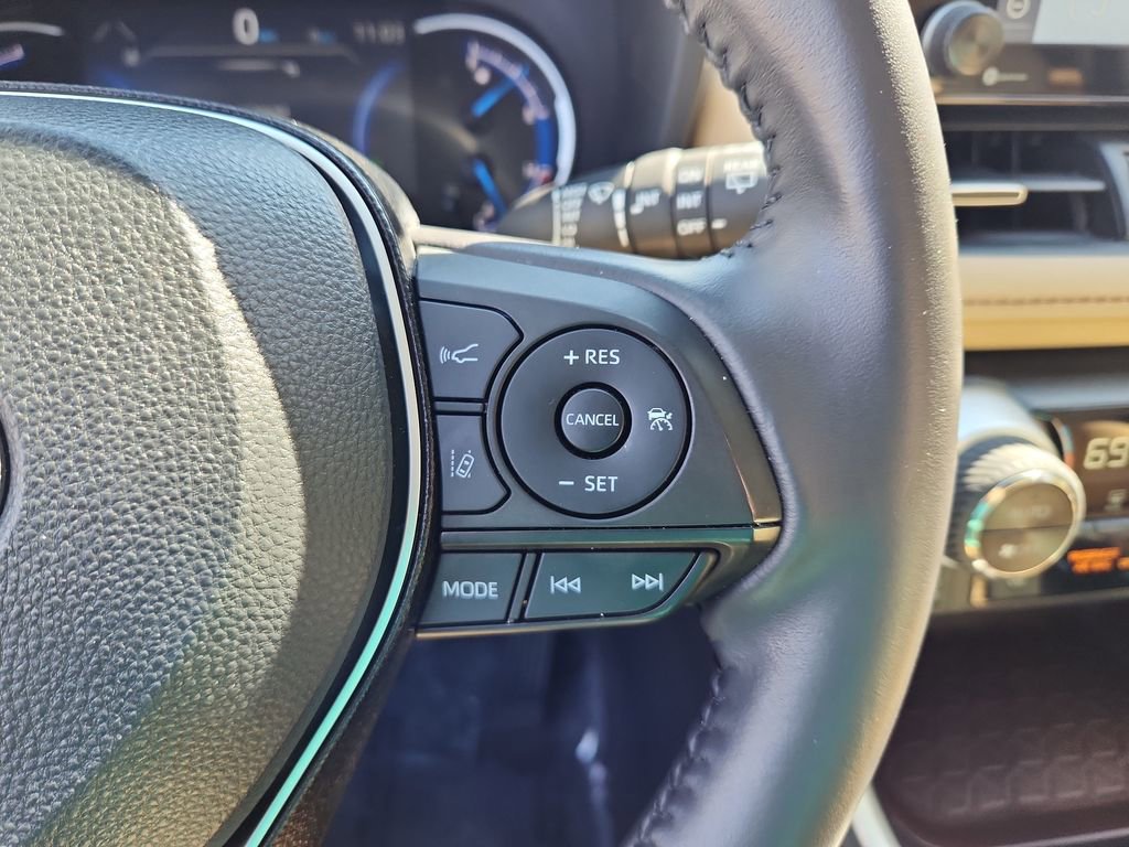 Used 2021 Toyota RAV4 Limited AWD/4WD image 20