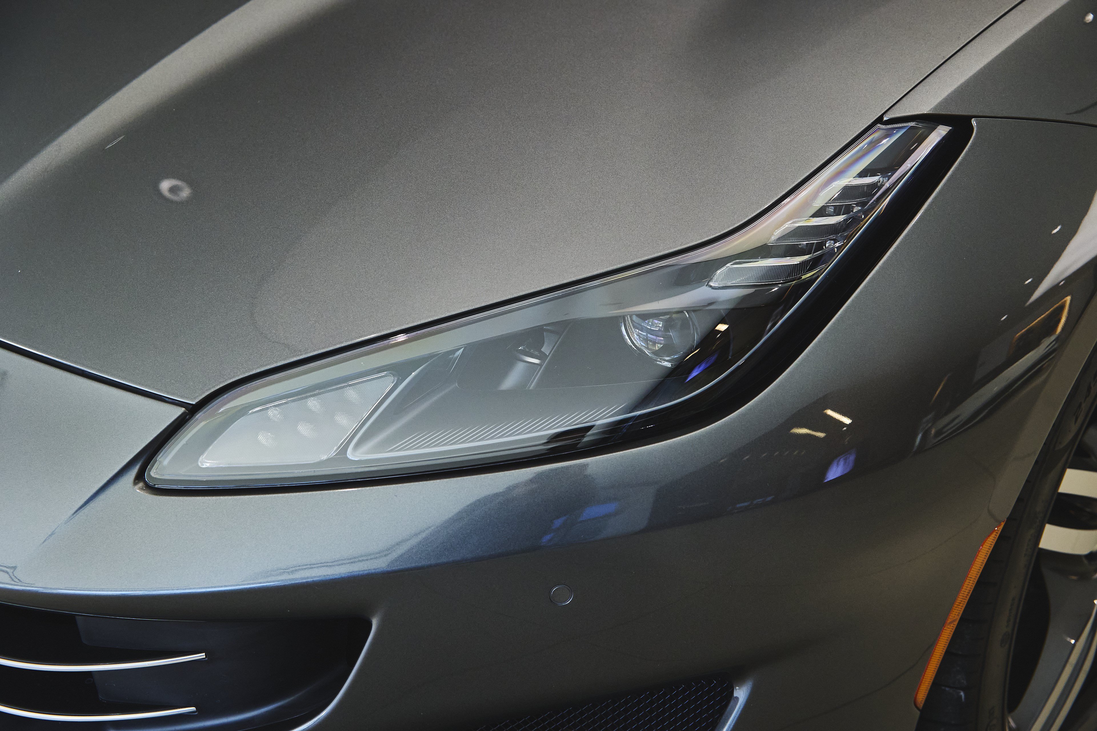 Used 2019 Ferrari Portofino RWD image 57