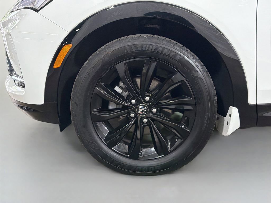 Used 2024 Buick Envista Sport Touring w/ Convenience I Package FWD image 31