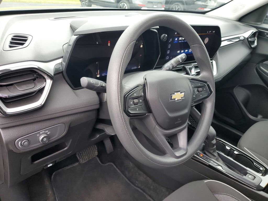 Used 2025 Chevrolet TrailBlazer LT image 10